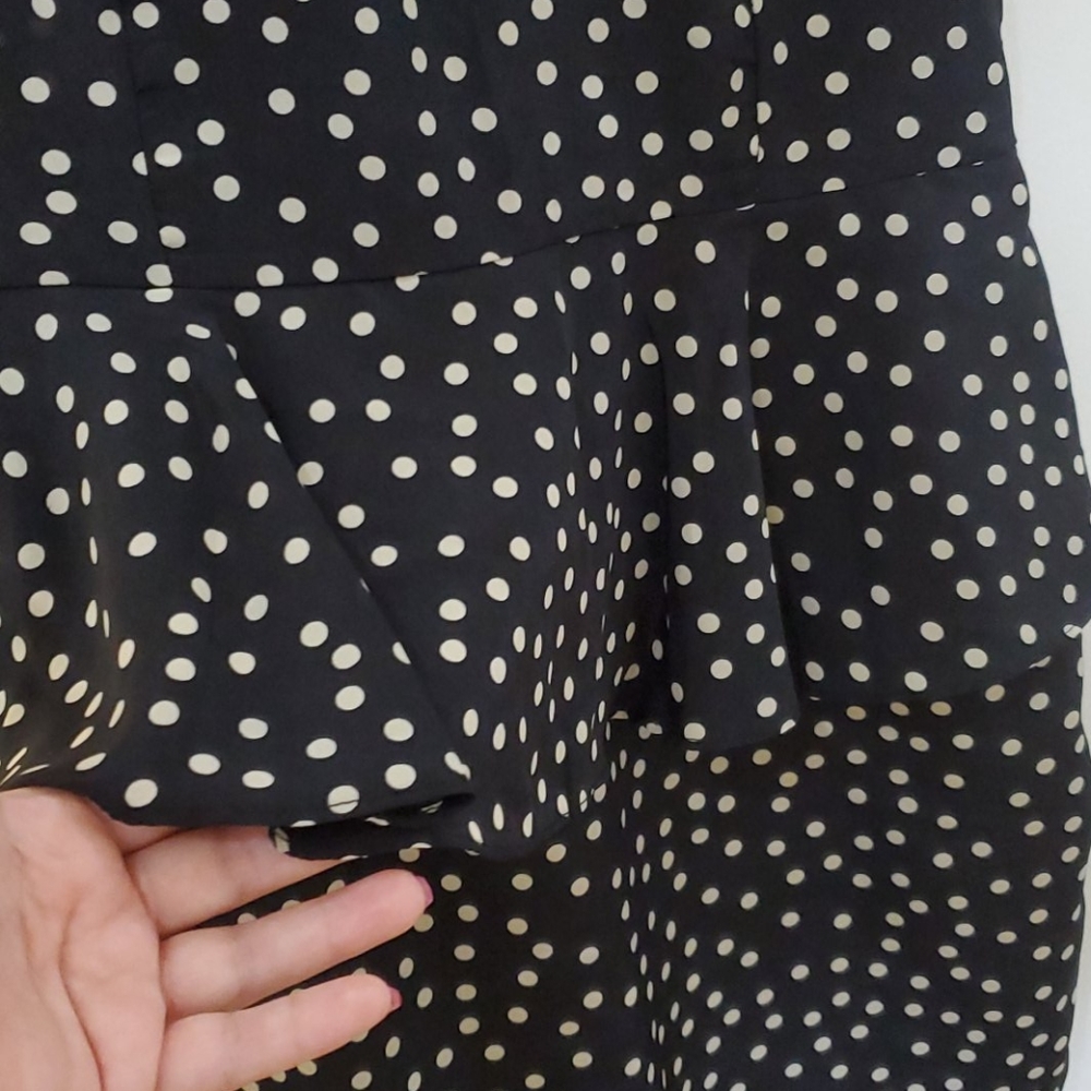 Dress - Picture 6 of 7